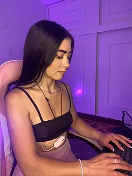 Snapshot of AMBERBUNNY_ chatting on 15, 4, 2026 AMBERBUNNY online show from 15, 4, 2026