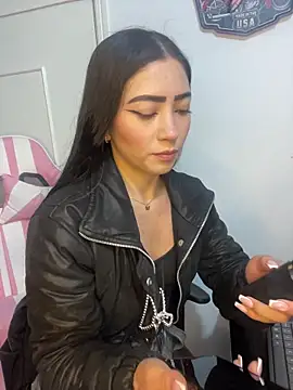 Snapshot of AMBERBUNNY_ chatting on 2, 5, 2026 AMBERBUNNY online show from 2, 5, 2026
