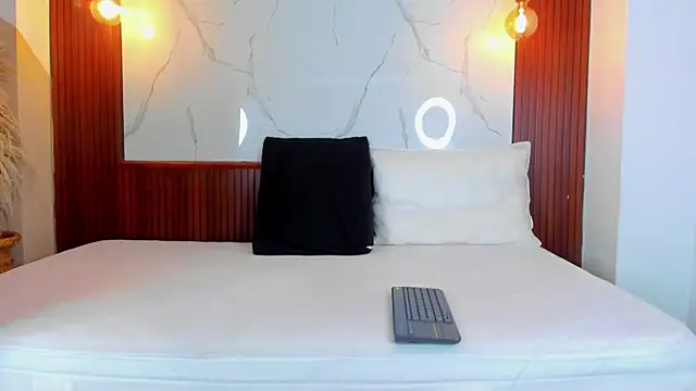 Eroticxcouple online show from 30, 4, 2026