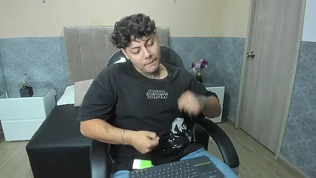 DAMON SALVATTORE online show from 10, 4, 2026