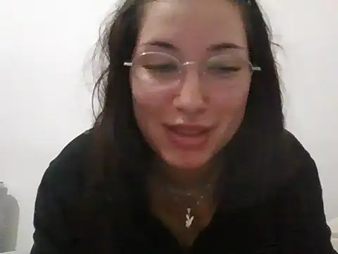 Snapshot of cherryxxox chatting on 15, 4, 2026 cherryxxox online show from 15, 4, 2026