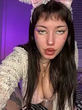 Snapshot of cherryxxox chatting on 7, 7, 2026 cherryxxox online show from 7, 7, 2026