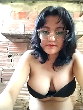 Snapshot of sienna_elara chatting on 26, 4, 2026 sienna elara online show from 26, 4, 2026