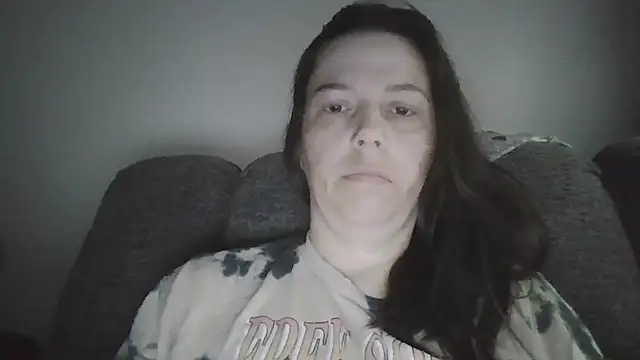 Snapshot of lily1982 chatting on 24, 4, 2026 lily1982 online show from 24, 4, 2026
