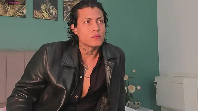 Snapshot of Damian_Romanoff chatting on 8, 4, 2026 Damian Romanoff online show from 8, 4, 2026