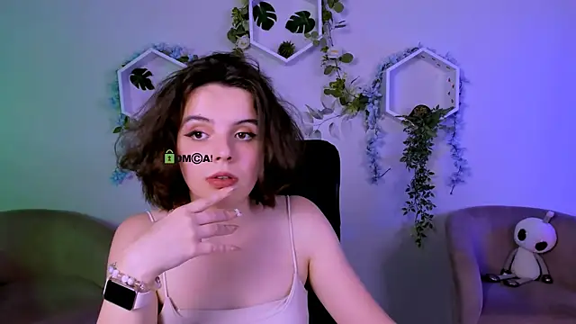 Snapshot of mia_mooon_ chatting on 7, 7, 2026 mia mooon online show from 7, 7, 2026
