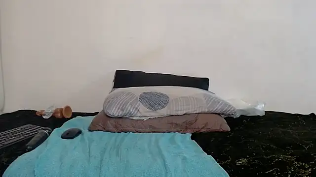 CaramelBaddie16 online show from 2, 7, 2026