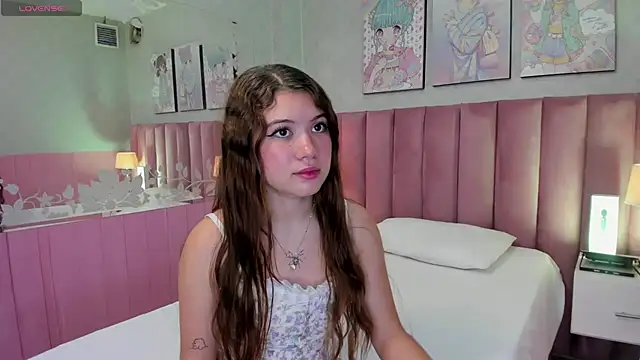 Hellencute18  online show from 16, 7, 2026