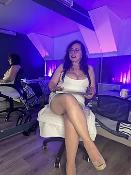 Snapshot of Jenifer_cruz chatting on 13, 5, 2026 Jenifer cruz online show from 13, 5, 2026