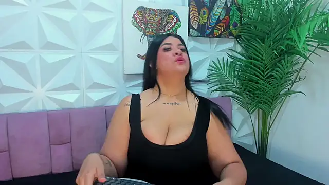 Snapshot of Katty_West chatting on 31, 5, 2026 Katty West online show from 31, 5, 2026