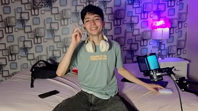Snapshot of Twink_Sebas7 chatting on 11, 6, 2026 Twink Sebas7 online show from 11, 6, 2026