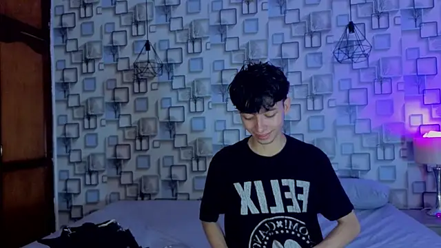 Snapshot of Twink_Sebas7 chatting on 24, 6, 2026 Twink Sebas7 online show from 24, 6, 2026