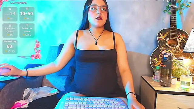 Snapshot of ambar__devon chatting on 1, 5, 2026 ambar devon online show from 1, 5, 2026