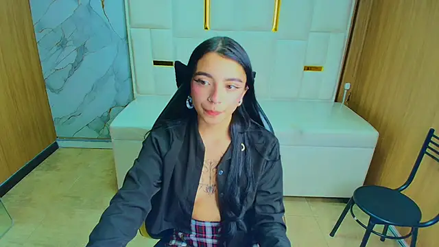Snapshot of Samantha_petite_tf chatting on 3, 5, 2026 Samantha petite tf online show from 3, 5, 2026