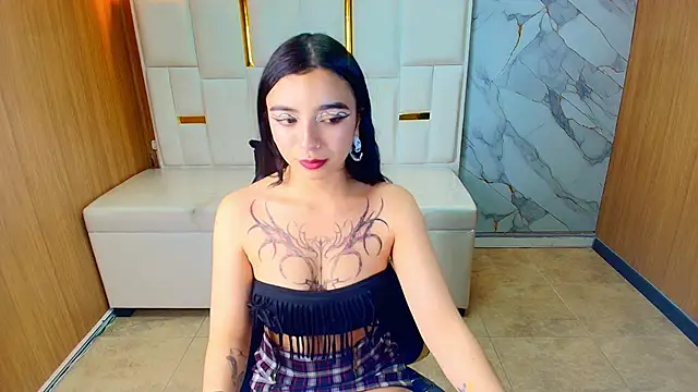 Snapshot of Samantha_petite_tf chatting on 27, 5, 2026 Samantha petite tf online show from 27, 5, 2026