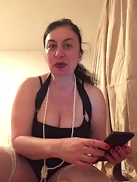 Snapshot of Lizzaa80 chatting on 27, 4, 2026 Lizzaa80 online show from 27, 4, 2026