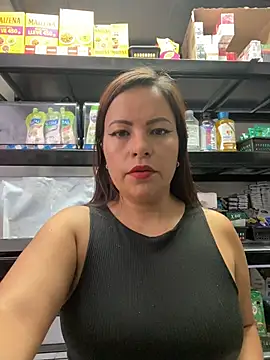 MIA ROSSEEE online show from 31, 5, 2026