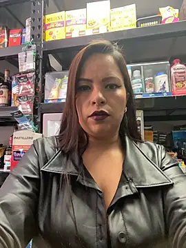 MIA ROSSEEE online show from 15, 6, 2026