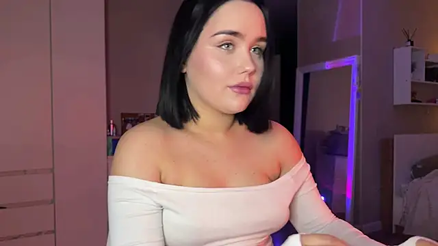 Snapshot of lola_raze chatting on 27, 5, 2026 lola raze online show from 27, 5, 2026