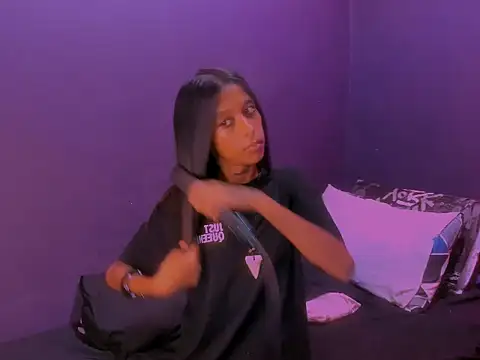 Snapshot of Indianteezerr chatting on 13, 4, 2026 Indianteezerr online show from 13, 4, 2026