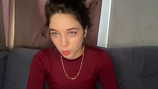 Angeliheee online show from 14, 4, 2026