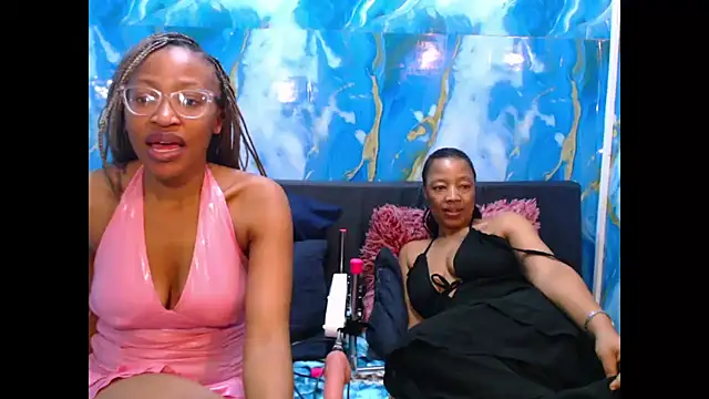 caramelchoco69 online show from 4, 6, 2026