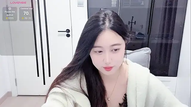 Snapshot of secret-sese chatting on 25, 4, 2026 secret-sese online show from 25, 4, 2026