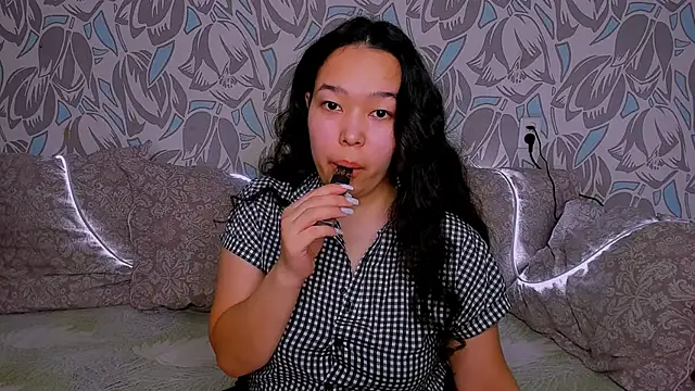 Snapshot of Zlata_lee chatting on 23, 4, 2026 Zlata lee online show from 23, 4, 2026