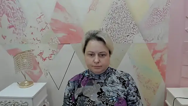 Helty amo online show from 13, 4, 2026