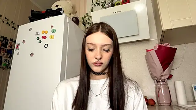 Snapshot of Miamooney chatting on 14, 4, 2026 Miamooney online show from 14, 4, 2026