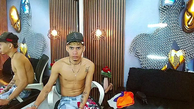 Snapshot of Skinny_cute_Alyer chatting on 4, 6, 2026 Skinny cute Alyer online show from 4, 6, 2026