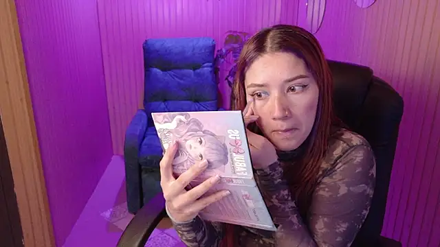Snapshot of Emily_Cherry_ chatting on 20, 5, 2026 Emily Cherry online show from 20, 5, 2026
