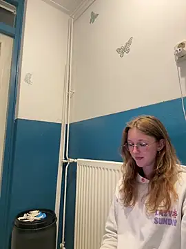 Snapshot of SweetNatalie699 chatting on 9, 4, 2026 SweetNatalie699 online show from 9, 4, 2026