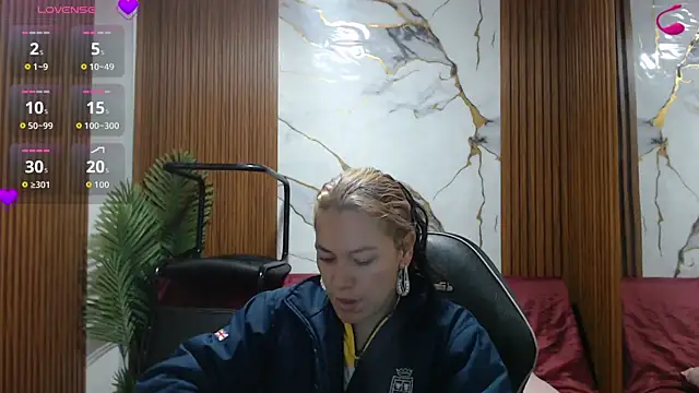 Snapshot of alonddra_tay chatting on 20, 7, 2026 alonddra tay online show from 20, 7, 2026