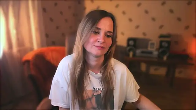 MiaSparkes online show from 17, 4, 2026