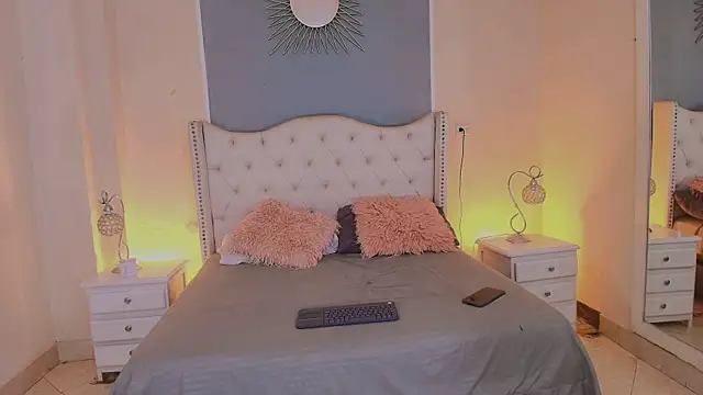 elizabeth santos1 online show from 4, 6, 2026