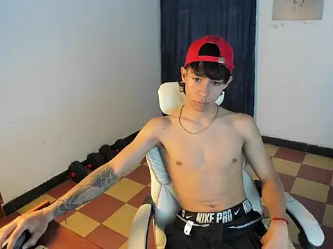 Snapshot of orrduz06 chatting on 12, 4, 2026 orrduz06 online show from 12, 4, 2026