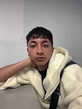 Snapshot of Aaron_Brink_ chatting on 10, 4, 2026 Aaron Brink online show from 10, 4, 2026