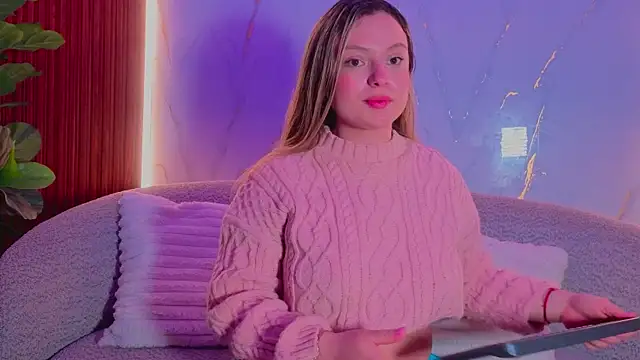 Snapshot of giigii_hadidd chatting on 10, 4, 2026 giigii hadidd online show from 10, 4, 2026