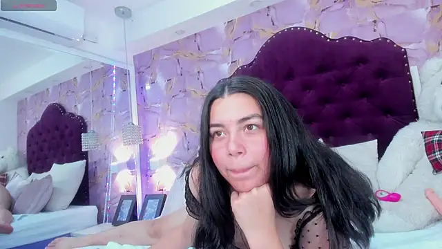 Snapshot of luna_bloomm_ chatting on 20, 6, 2026 luna bloomm online show from 20, 6, 2026