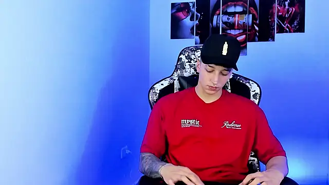 eithan boy  online show from 2, 7, 2026