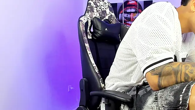 eithan boy  online show from 14, 7, 2026