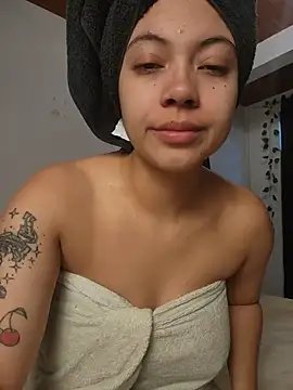 Snapshot of NefertitiXO chatting on 23, 6, 2026 NefertitiXO online show from 23, 6, 2026