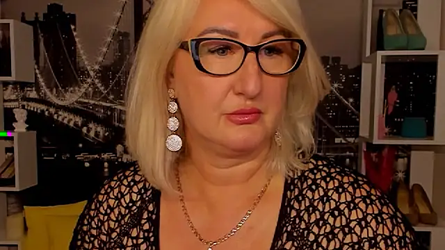 Snapshot of DianaFrances chatting on 31, 5, 2026 DianaFrances online show from 31, 5, 2026