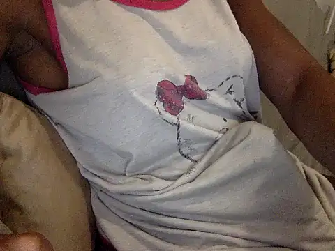 Snapshot of RayanneCampbell-25cm chatting on 5, 5, 2026 RayanneCampbell-25cm online show from 5, 5, 2026