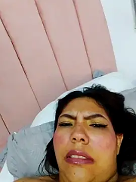 Izel  online show from 3, 6, 2026