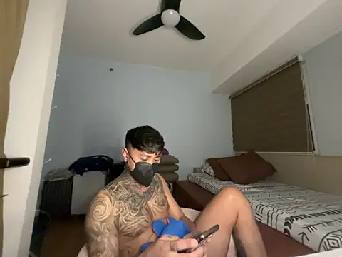 tattoo hottie online show from 15, 4, 2026