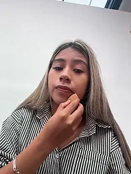 Snapshot of Kimmiebellarie chatting on 24, 4, 2026 Kimmiebellarie online show from 24, 4, 2026