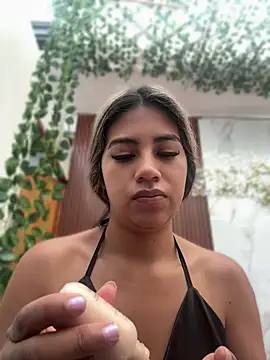 Snapshot of Kimmiebellarie chatting on 20, 5, 2026 Kimmiebellarie online show from 20, 5, 2026