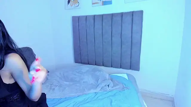 britanny jones1 online show from 12, 4, 2026